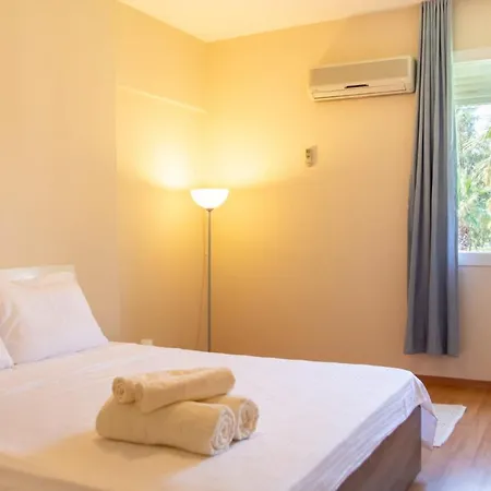 Апартаменты Lovely Flat Near Public Transportation In Измир