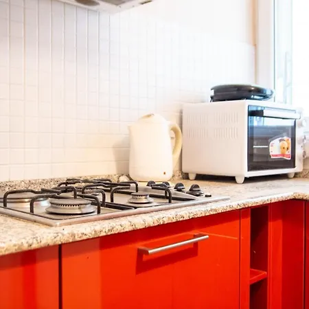 Lovely Flat Near Public Transportation In Апартаменты
